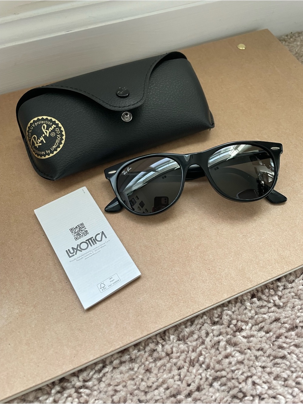 Ray-Ban Wayfarer ll Sunglasses Black Frame